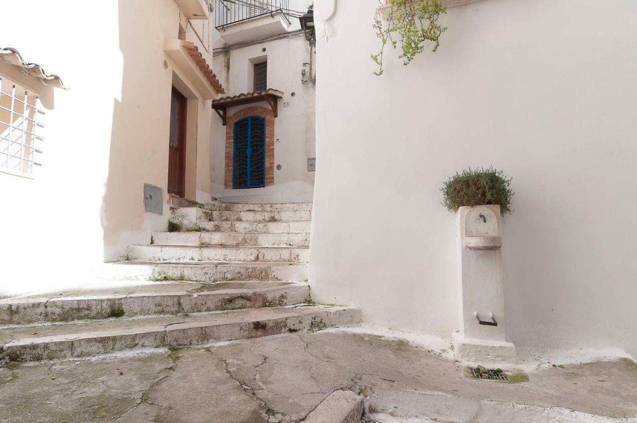 Casa Vacanza Madonnella 10 Sperlonga Buitenkant foto